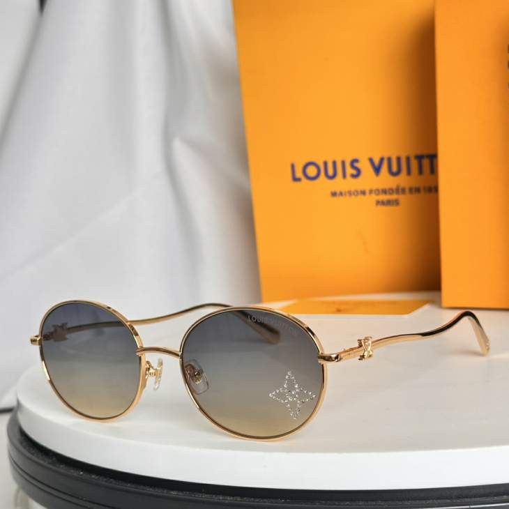Picture of Louis Vuitton Sunglasses _SKUfw75179601fw